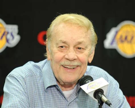 Jerry buss net worth The couple has four children together — two elder sons, Johnny Buss (born in 1956), James “Jim” Buss (born in 1959), and two younger daughters in Jeanie Buss (born in 1961) and Janie Buss (born in 1963)